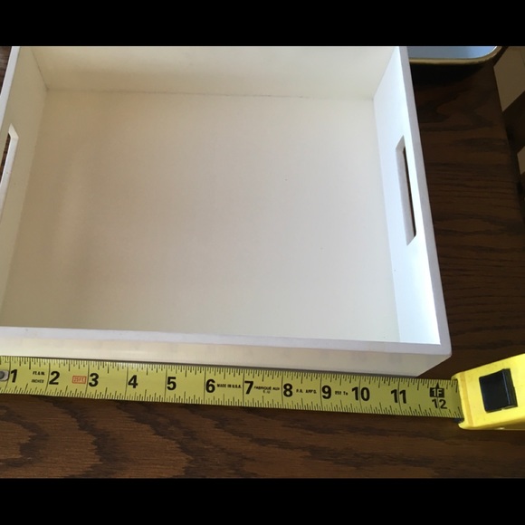 Free with purchase, 3 Trays .